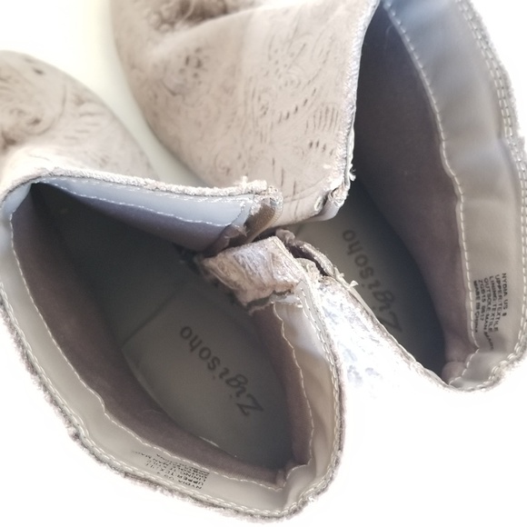 Zigi soho Velvet Booties. 2" heel Size 8. - Picture 4 of 6